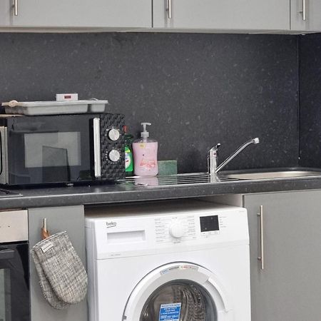 Brand New Flat Close To Turnpike Lane Tube Station Londra Esterno foto
