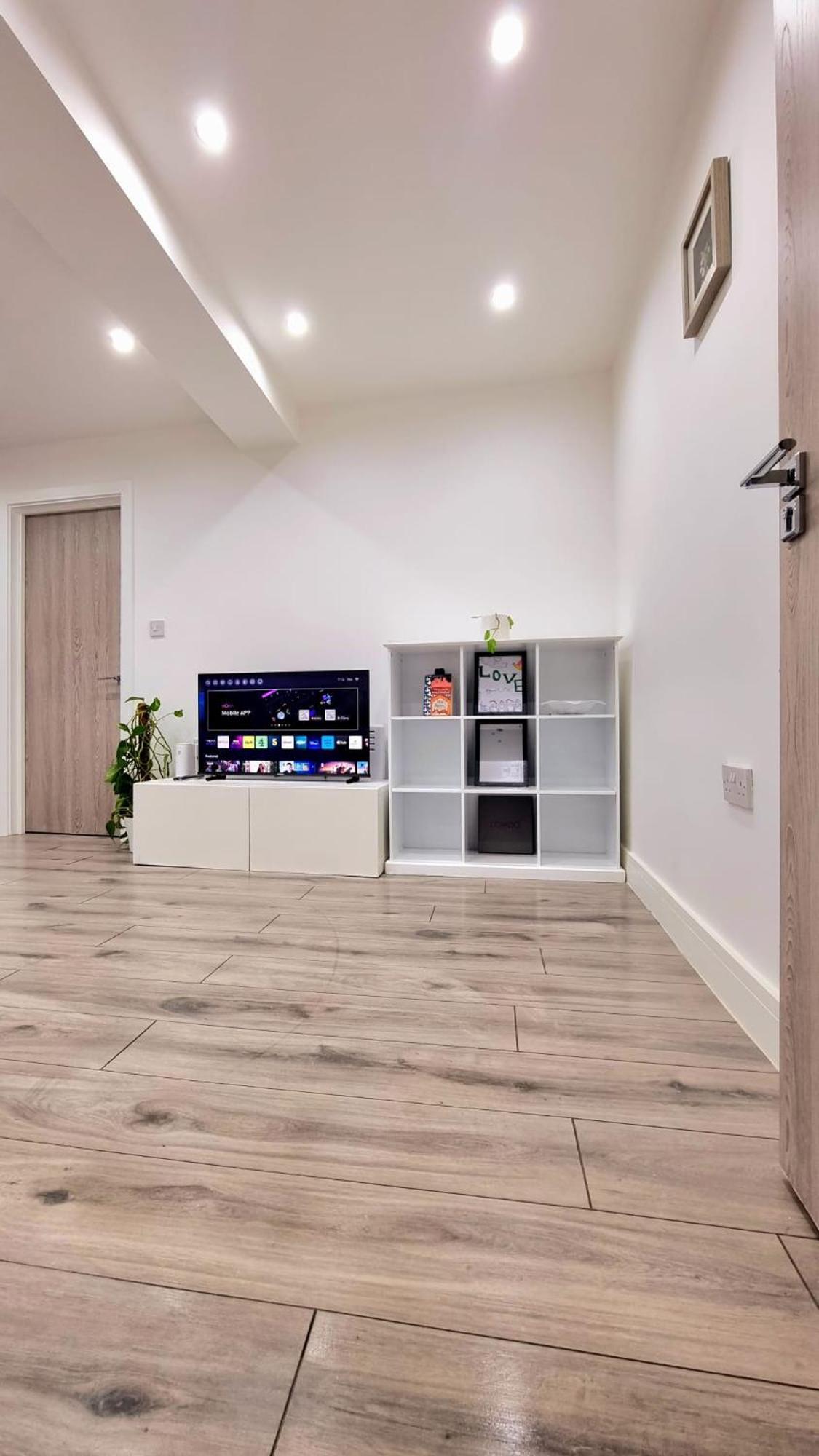 Brand New Flat Close To Turnpike Lane Tube Station Londra Esterno foto